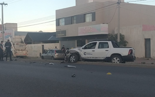 Choque frontal con lesionados en la avenida principal del barrio Don Bosco