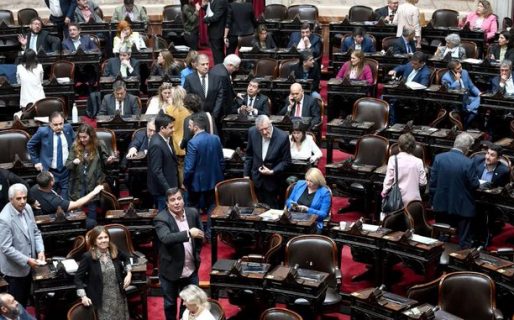 En un clima cargado de tensión entre oficialismo y oposición, se levantó la sesión en Diputados