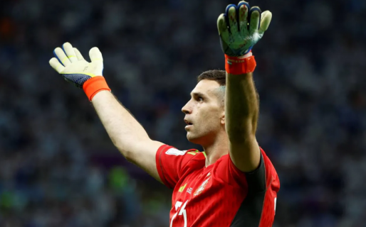 El arquero que no tenía plata para los botines: la infancia del Dibu Martínez y su explosión en la Selección