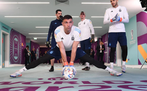 El método que utiliza el Dibu Martínez en la concentración argentina para despejar la cabeza