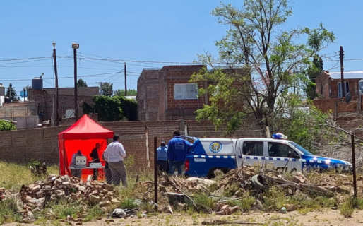 Encontraron el cadáver de un joven enterrado bajo los escombros de una obra en construcción