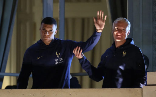 La furia de Mbappé y el DT de Francia en el entretiempo de la final del Mundial: «¡No podemos hacerlo peor!»