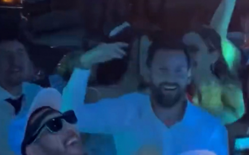 Messi asistió a la fiesta de 15 de su sobrina en Rosario y fue recibido por una multitud