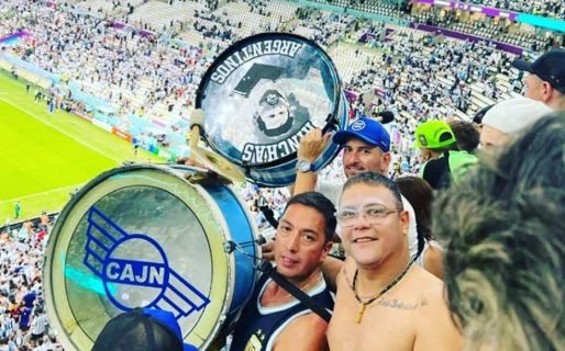 El «Bombo Aeronauta» que recorre las calles de Qatar y con el que todos se quieren fotografiar