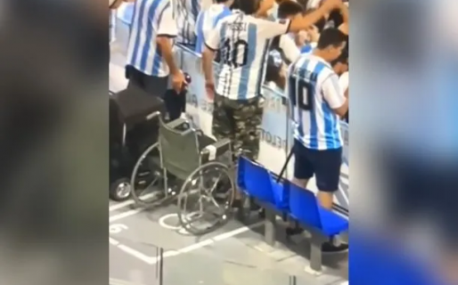 ¿Milagro? Fueron en sillas de ruedas a ver el partido y terminaron festejando parados