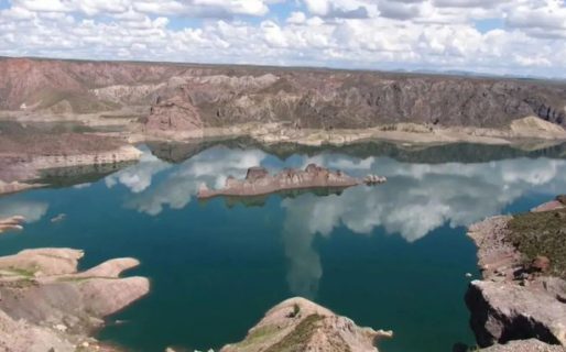 Una mujer quiso sacarse una selfie y murió traer caer al vacío en el Cañón del Atuel