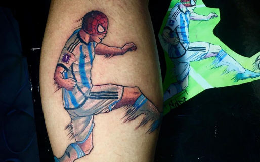 La Araña que pica: un comodorense hincha de Boca se tatuó el gol de Julián Álvarez a Croacia