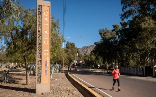Fueron a un hotel alojamiento a hacer un trío, pidieron unas bebidas y terminaron asaltando al encargado