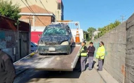 Murió el conductor que impactó contra un muro de contención