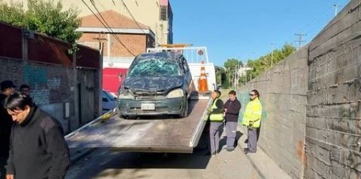 El conductor que impactó contra un muro de contención está en grave estado