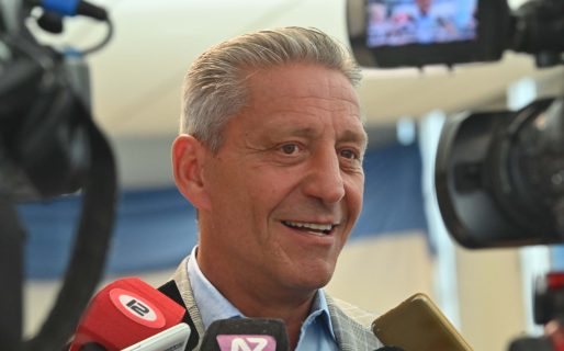 Arcioni: “Estamos trabajando con todos los recursos del Estado para contener el incendio”