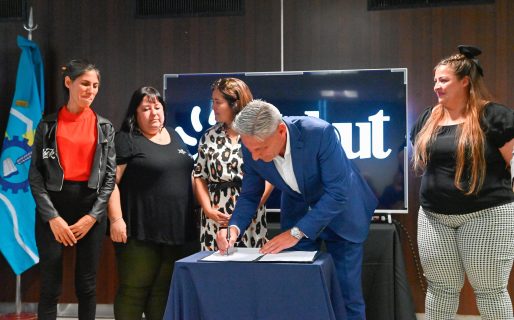 Arcioni puso en marcha el Plan Calor 2023 destinando 82 millones de pesos en toda la provincia