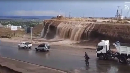 Alerta por tormenta: la lluvia no perdonó a Vaca Muerta y creó una «catarata» en Añelo