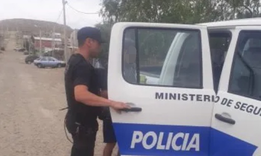 Un hombre fue detenido por golpear a su pareja en las 1008