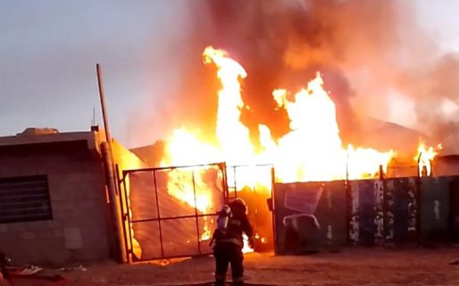 Feroz incendio en una vivienda del barrio San Cayetano