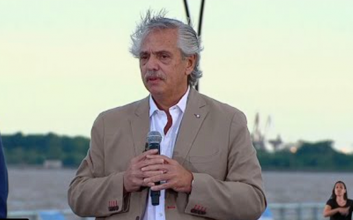 «Siempre vamos en socorro de los que más necesitan», aseguró Alberto Fernández en un acto