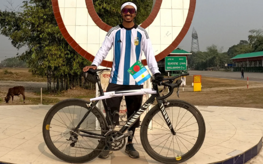 Un ciclista de Bangladesh hizo un recorrido de 9 días en honor a Messi y ahora sueña con conocer la Argentina