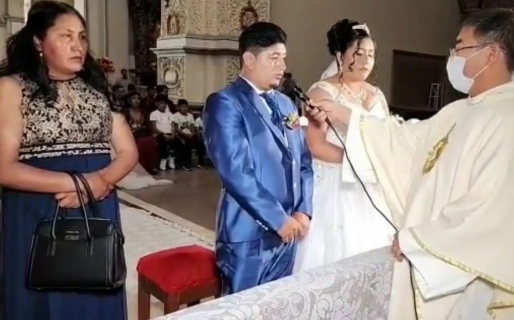 Llegó con su novia al altar y le dijo al cura que lo estaban obligando a casarse: “Aquí lo vamos a terminar”