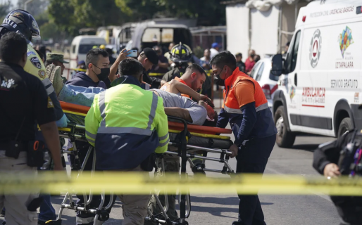 Dos trenes chocaron en el metro de Ciudad de México: un muerto y 35 heridos