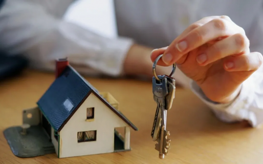 Para construir una casa de 100 m² se necesitan al menos 157 salarios completos