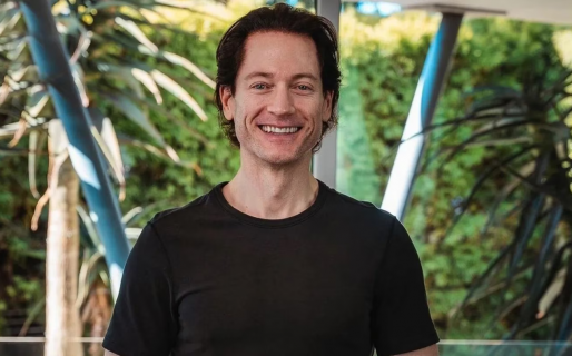 Un empresario invirtió millones para tener la salud de un hombre de 18 años