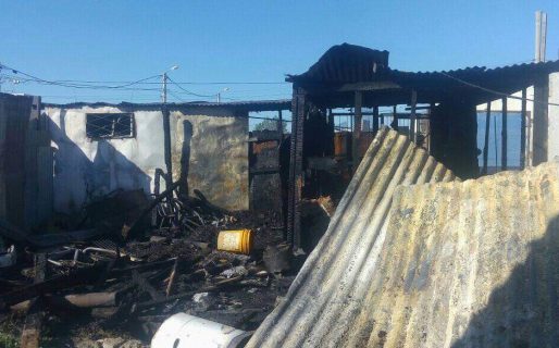 Piden colaboración para la familia que lo perdió todo en el incendio del San Cayetano