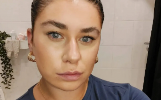 Una chica contó la insólita estrategia para lavarse el pelo una vez al mes y “ahorrar mucho dinero”