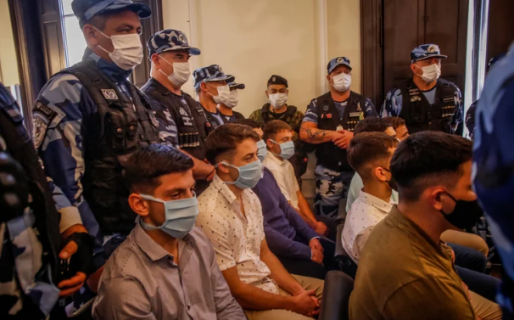 Juicio por el crimen de Fernando Báez Sosa: miradas fijas, golpe en el escritorio y el recuerdo que hizo llorar hasta a los guardias