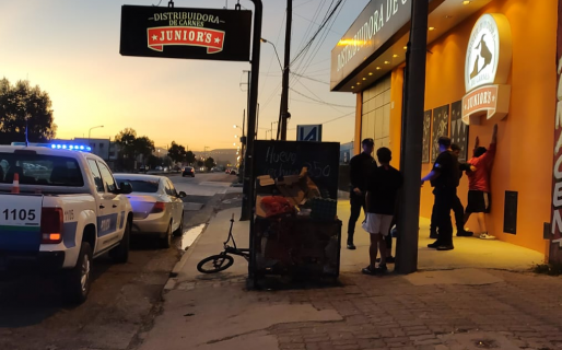 Una pareja de adolescentes fue víctima de un asalto pero lograron recuperar sus celulares
