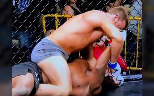 Le puso el protector bucal antes de reventarle la cabeza a golpes