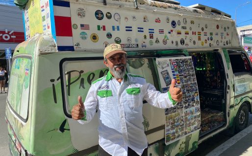 Es de Costa Rica, su sueño es recorrer el mundo concientizando sobre el medioambiente y llegó a Comodoro