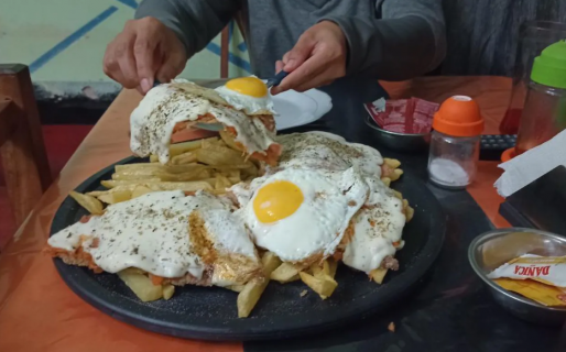 Pidió una milanesa napolitana, pero un detalle lo volvió loco: “Te amo, Jujuy”