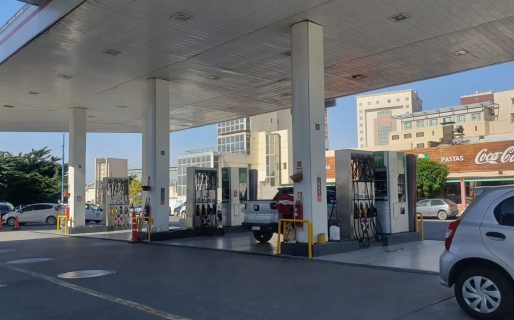 Golpe al bolsillo: Prevén dos aumentos de combustible para febrero y marzo