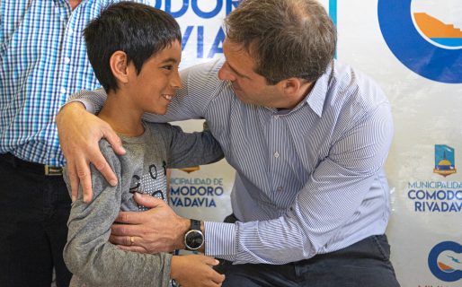 Luque encabezó una nueva entrega de lentes recetados y superó los 6500 otorgados