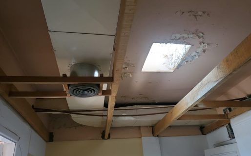Por peligro de derrumbe, se realizan importantes obras en alojamiento de Atech en Comodoro