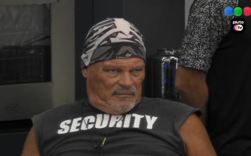 Al momento de su eliminación arrojaron pirotecnia y Alfa estalló: “Los peronistas”