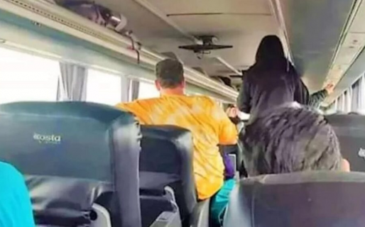 Un colectivo quedó varado porque se llevaron preso al chofer