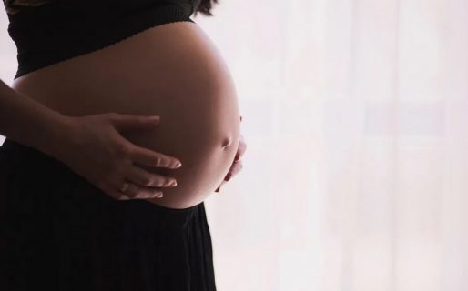 Embarazadas rusas: Migraciones informó que anoche en un solo vuelo llegaron a Ezeiza 33 mujeres