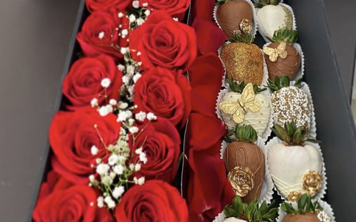 Le regaló flores y chocolates a su compañera de trabajo pero la respuesta lo liquidó