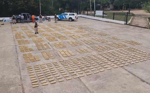 Evitó un control, desbarrancó y le encontraron más de una tonelada de marihuana