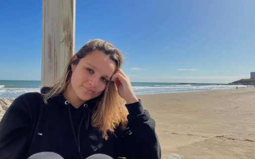 Consultó por el precio de una moto y el vendedor usó su foto para fingir que era su novia