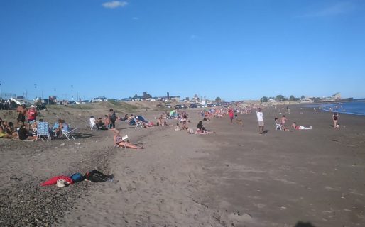 Agredieron a un guardavida de un botellazo en la playa de Km5