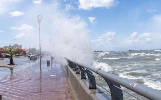 Alerta por sudestada en Comodoro, Playa Unión, Magagna y Madryn