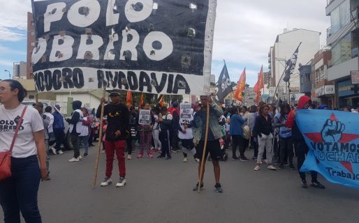 Caos en el centro: Movimientos Sociales se manifiestan por las bajas en el Programa Potenciar Trabajo