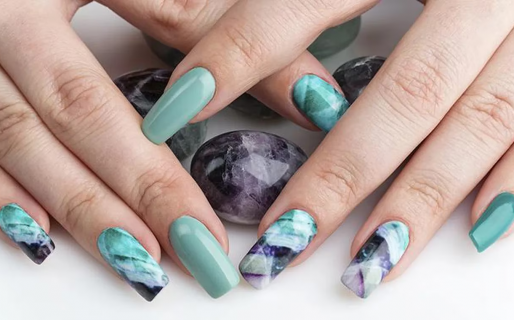 La quería subir a Instagram: le pidió a una clienta que le mande una foto de las uñas y la imagen fue viral