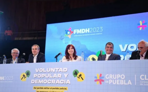 «Cristina presidenta»: el efusivo cántico de la militancia que la dejó emocionada