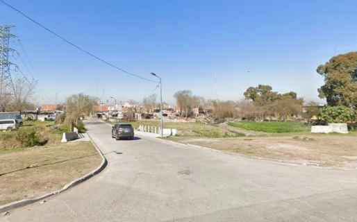 Un jubilado forcejeó contra un ladrón en el comedor de su casa y lo mató de un disparo