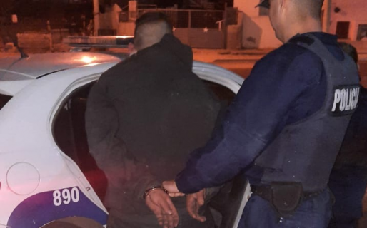 Robó un neumático, se quiso dar a la fuga y terminó detenido