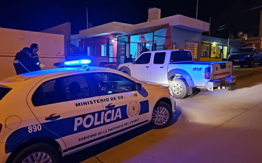 Conductor chocó contra el pontón de un hogar y se negó a realizar el test de alcoholemia