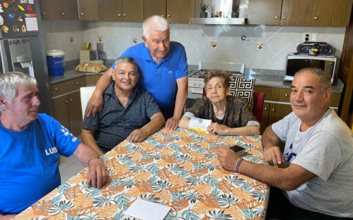 Emocionante: Excombatientes visitaron a los padres del soldado Mario Almonacid